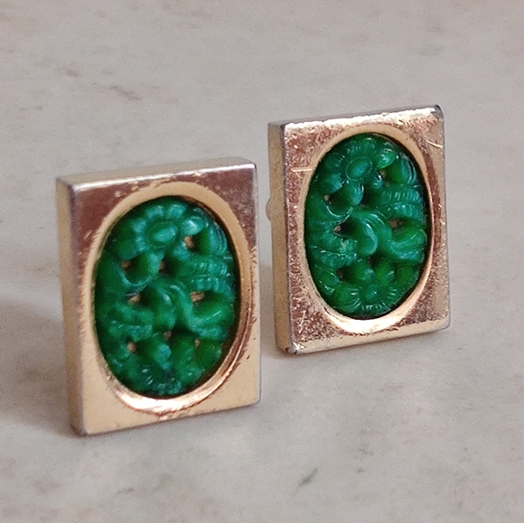 Vintage Faux Jade Cufflinks - Picture 5 of 8